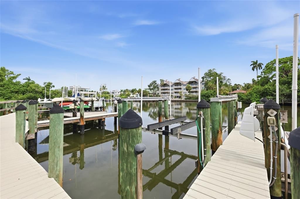 For Sale: $2,595,000 (3 beds, 2 baths, 4234 Square Feet)