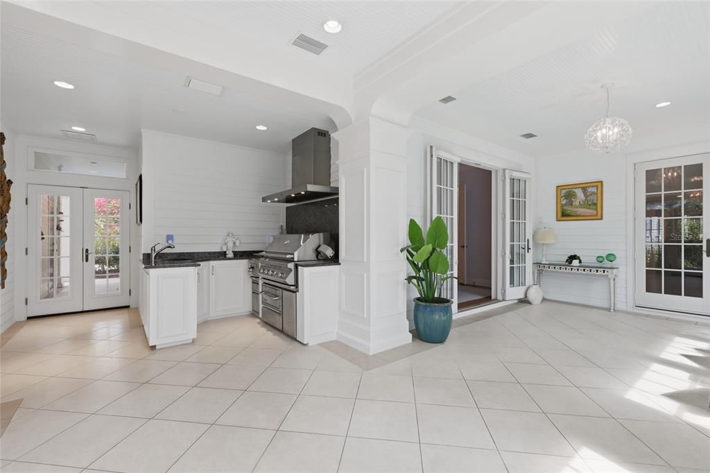 For Sale: $2,595,000 (3 beds, 2 baths, 4234 Square Feet)