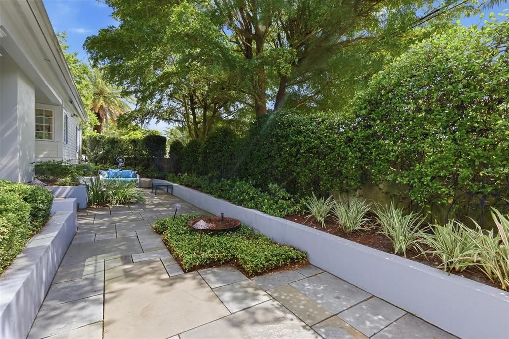 For Sale: $2,595,000 (3 beds, 2 baths, 4234 Square Feet)