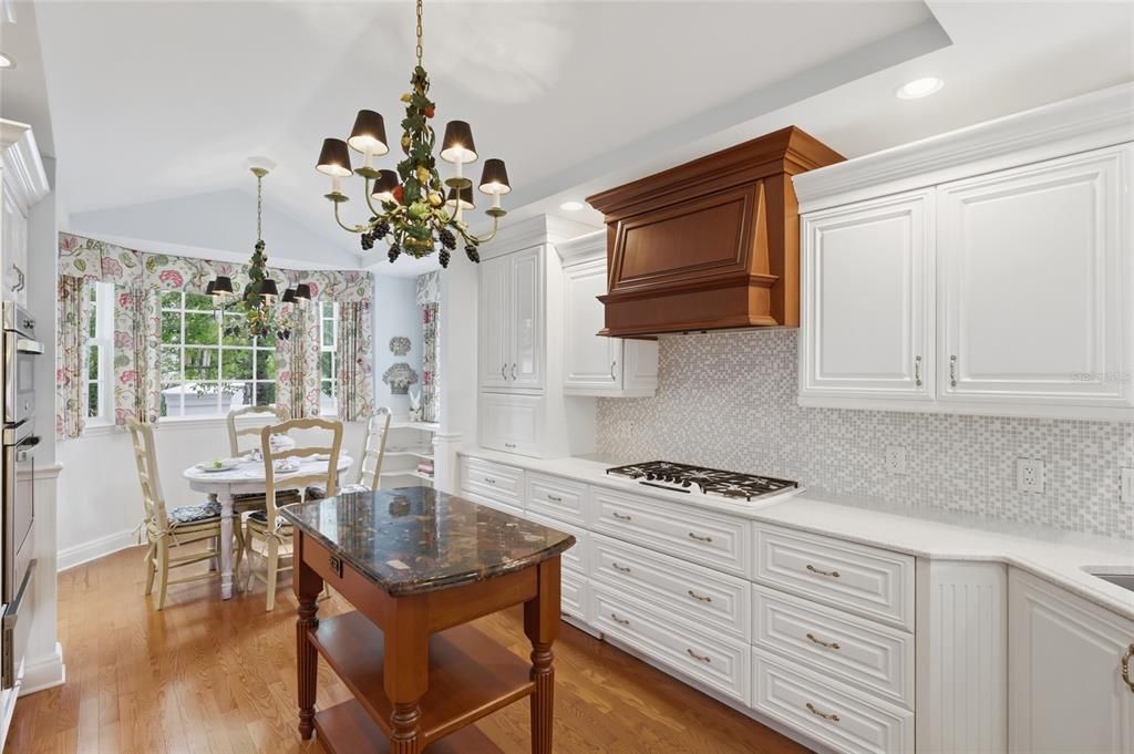 For Sale: $2,595,000 (3 beds, 2 baths, 4234 Square Feet)