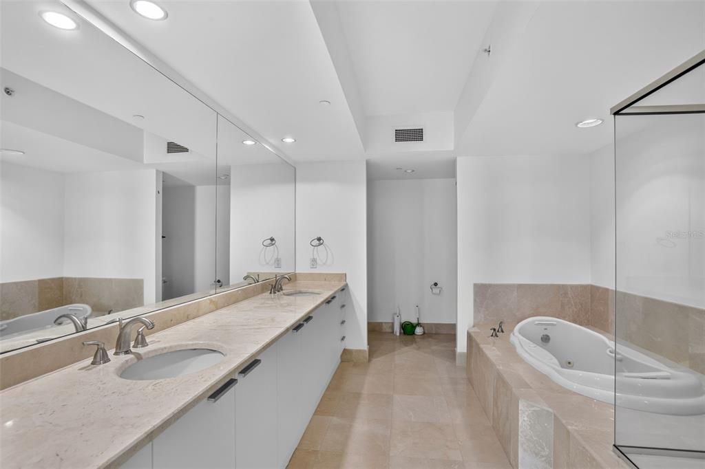 На продажу: $349,000 (2 спален, 2 ванн, 1537 Квадратных фут)