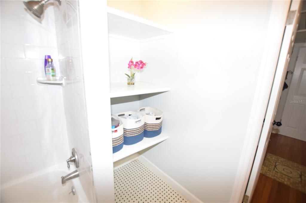 В аренду: $4,200 (3 спален, 2 ванн, 2061 Квадратных фут)