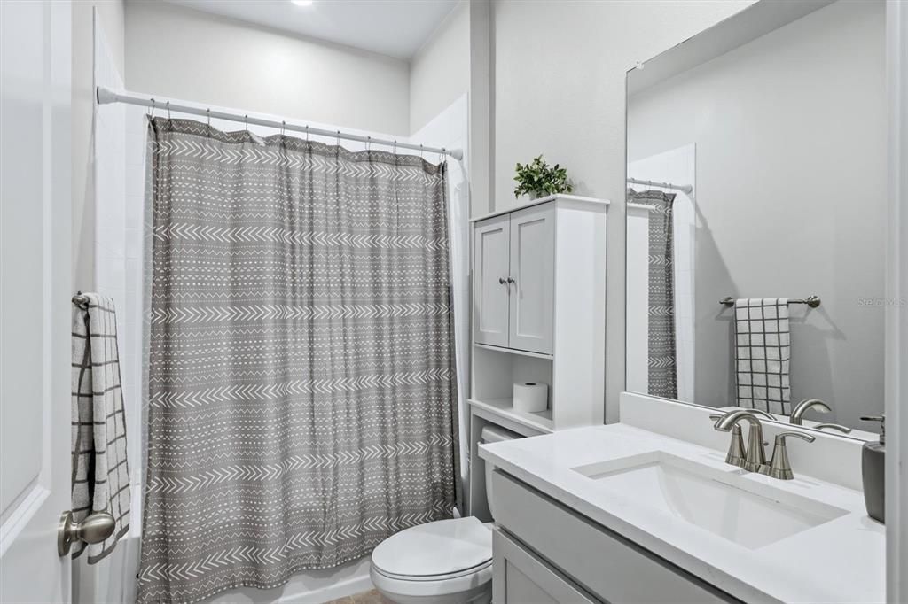 For Sale: $330,000 (2 beds, 2 baths, 1432 Square Feet)