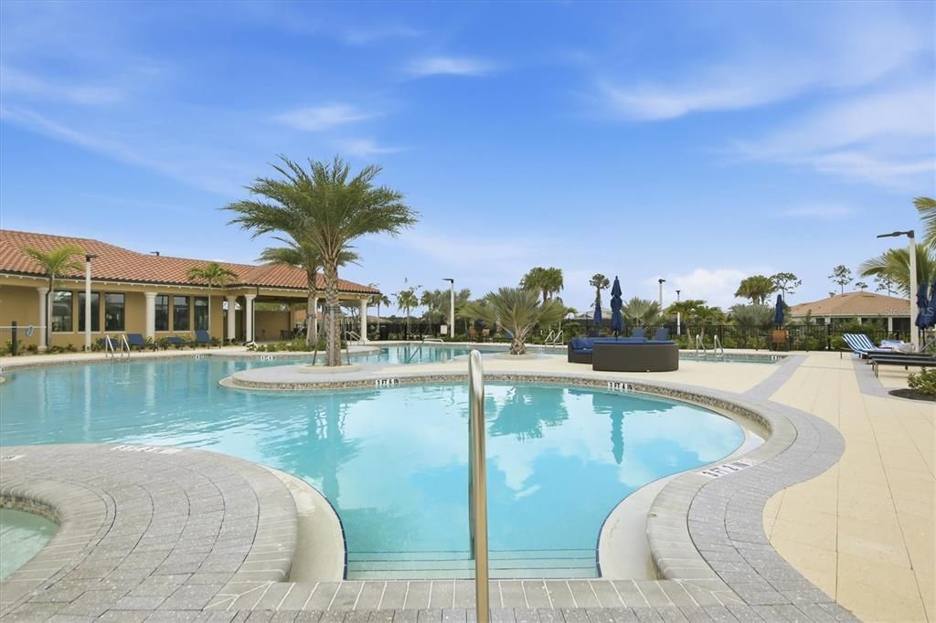 For Sale: $330,000 (2 beds, 2 baths, 1432 Square Feet)