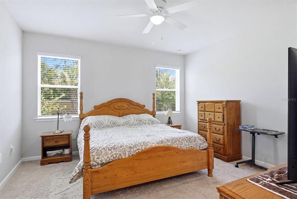For Sale: $330,000 (2 beds, 2 baths, 1432 Square Feet)