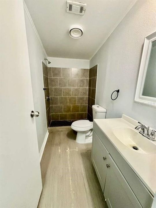 En Venta: $285,000 (4 camas, 2 baños, 1620 Pies cuadrados)