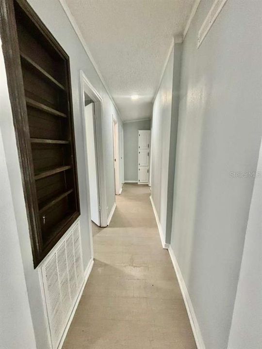 En Venta: $285,000 (4 camas, 2 baños, 1620 Pies cuadrados)