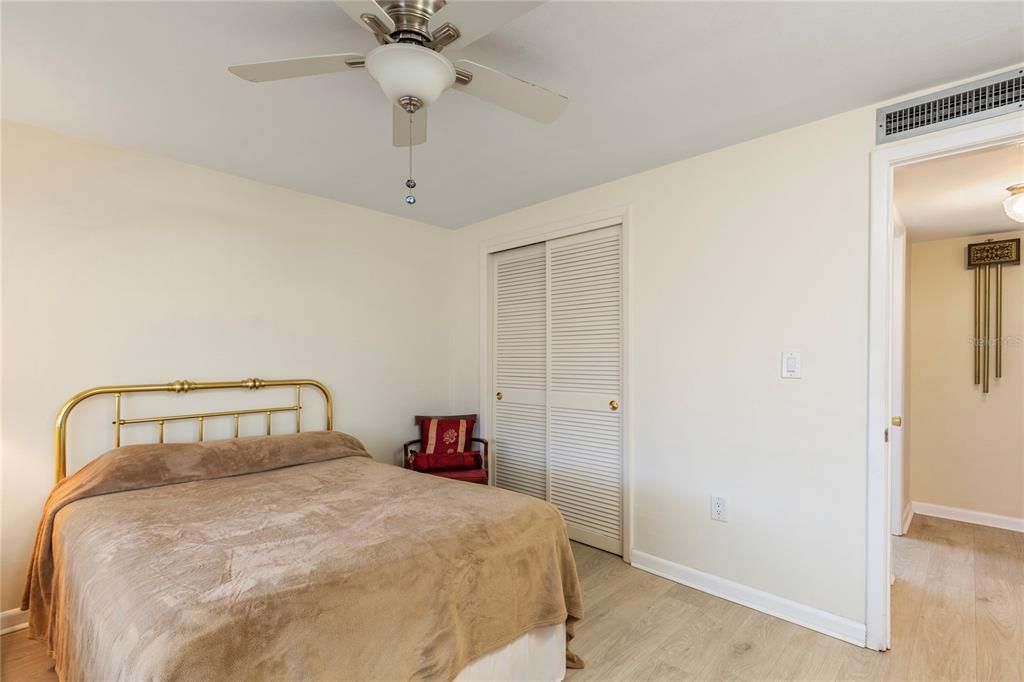 В аренду: $1,950 (2 спален, 2 ванн, 1334 Квадратных фут)