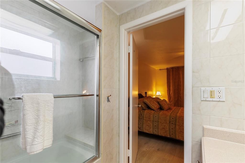 В аренду: $1,950 (2 спален, 2 ванн, 1334 Квадратных фут)