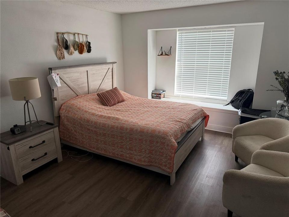 В аренду: $2,600 (3 спален, 2 ванн, 1208 Квадратных фут)