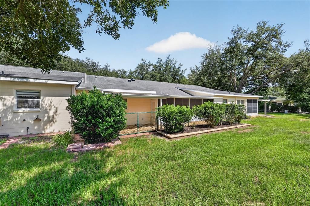 For Sale: $159,500 (2 beds, 2 baths, 1215 Square Feet)