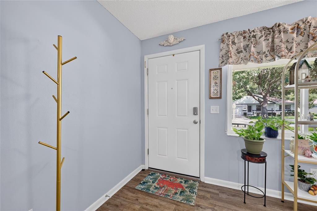 For Sale: $159,500 (2 beds, 2 baths, 1215 Square Feet)