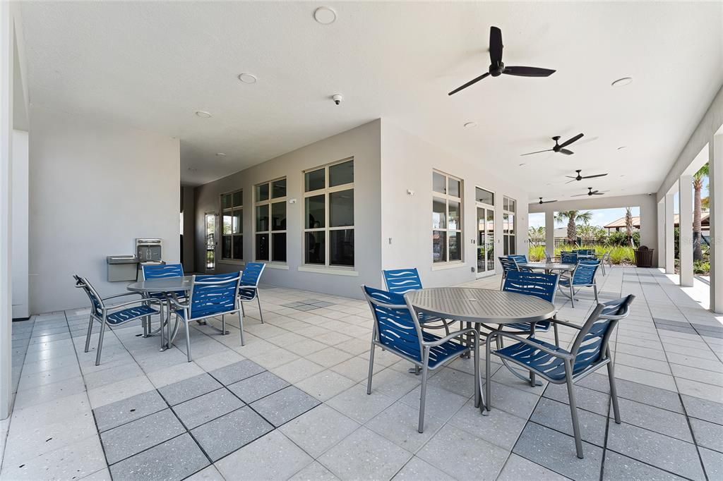 En Venta: $424,990 (4 camas, 2 baños, 1665 Pies cuadrados)