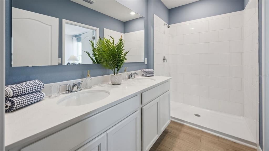En Venta: $424,990 (4 camas, 2 baños, 1665 Pies cuadrados)