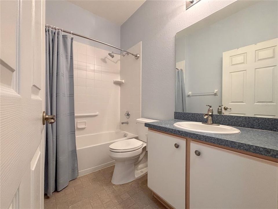 En Venta: $299,000 (3 camas, 2 baños, 1706 Pies cuadrados)