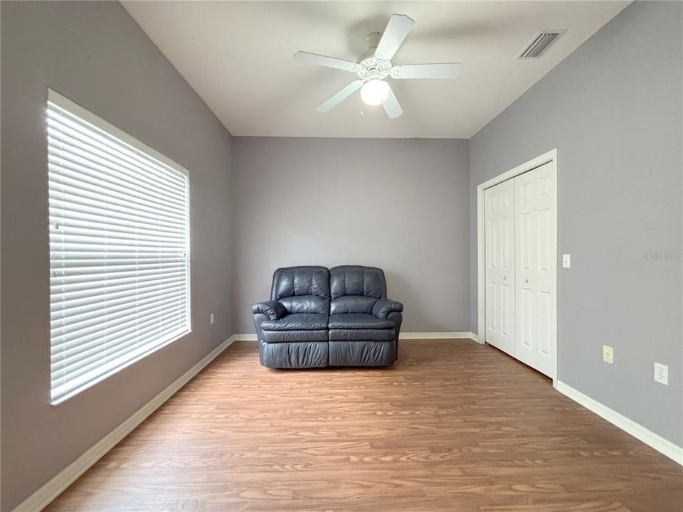 En Venta: $299,000 (3 camas, 2 baños, 1706 Pies cuadrados)