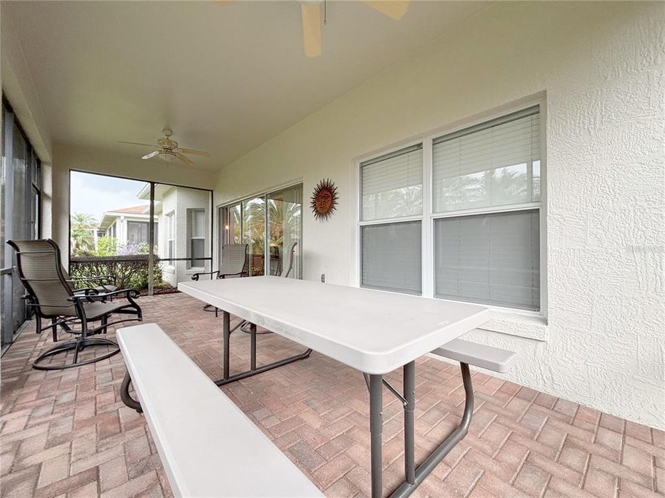 En Venta: $299,000 (3 camas, 2 baños, 1706 Pies cuadrados)