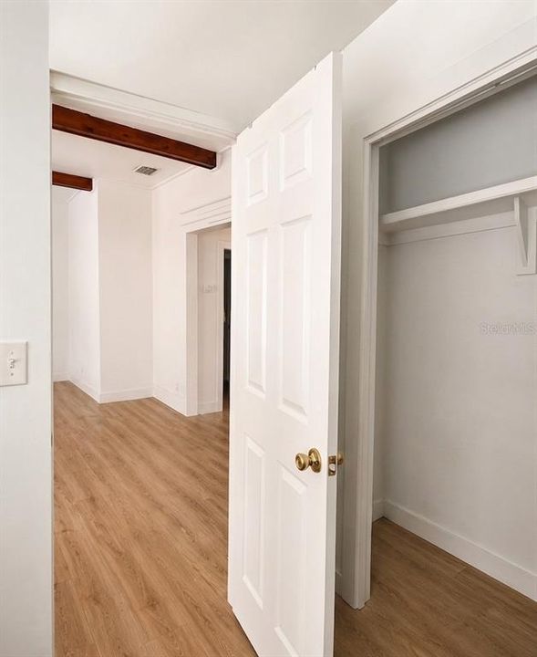 На продажу: $245,000 (3 спален, 2 ванн, 1130 Квадратных фут)