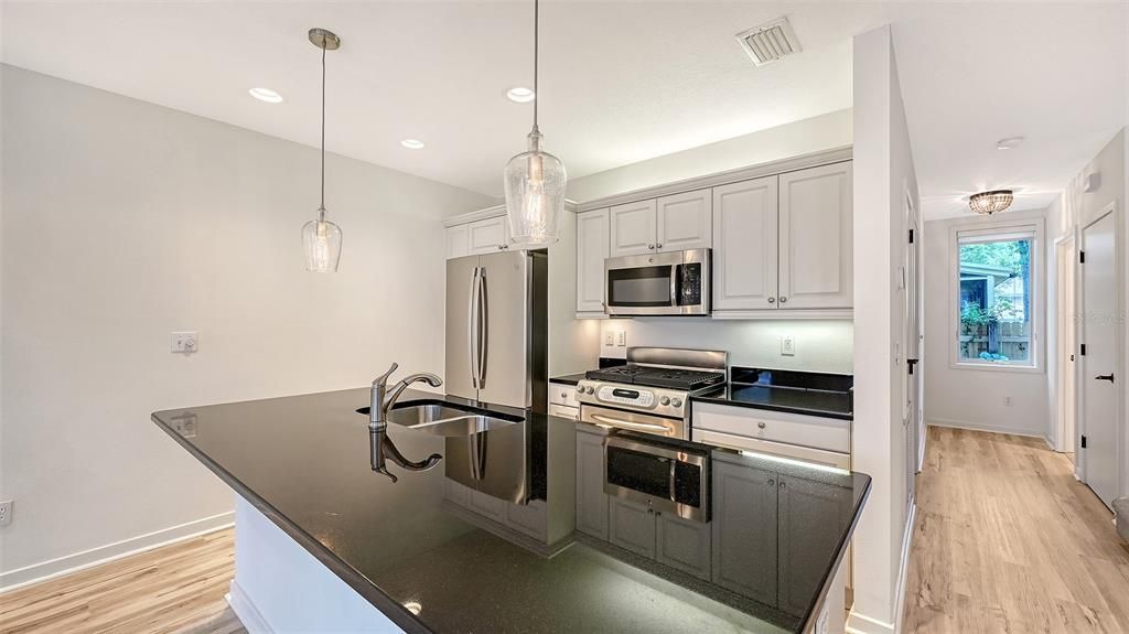 For Sale: $825,000 (3 beds, 3 baths, 1667 Square Feet)