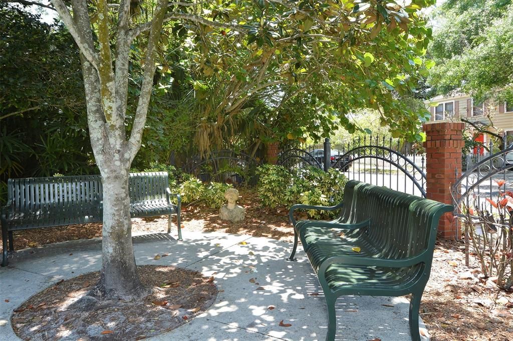 For Sale: $825,000 (3 beds, 3 baths, 1667 Square Feet)