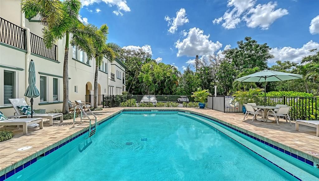 For Sale: $825,000 (3 beds, 3 baths, 1667 Square Feet)