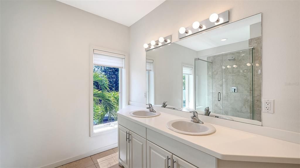 For Sale: $825,000 (3 beds, 3 baths, 1667 Square Feet)