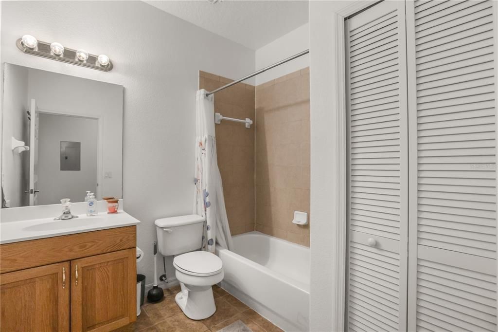 En Venta: $257,000 (3 camas, 2 baños, 1484 Pies cuadrados)