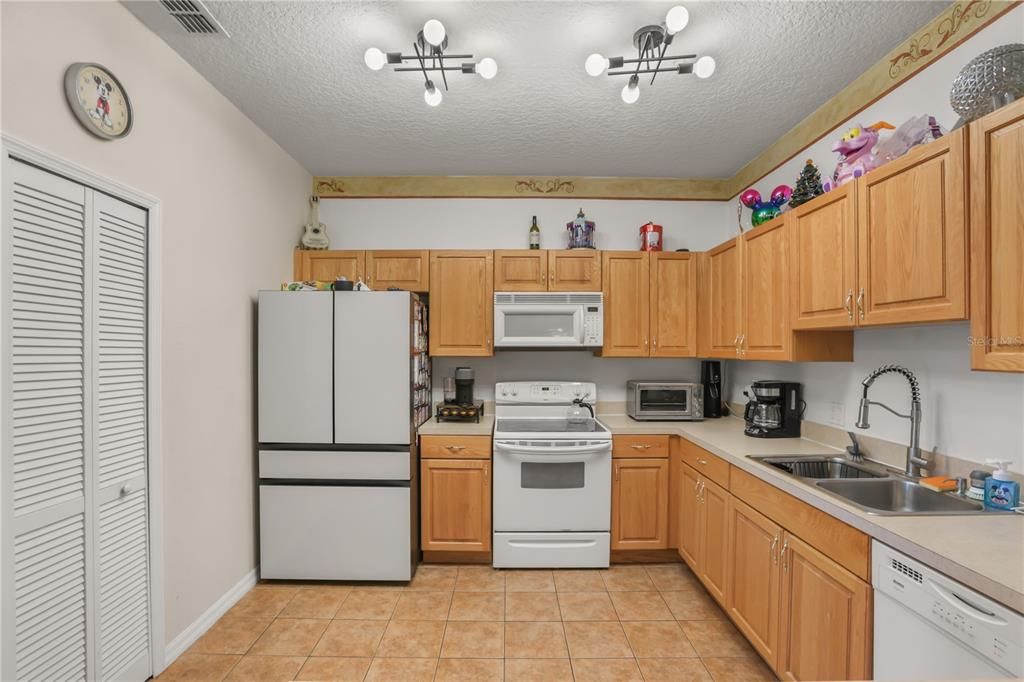 En Venta: $257,000 (3 camas, 2 baños, 1484 Pies cuadrados)