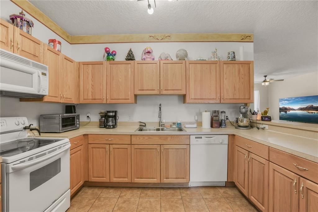 En Venta: $257,000 (3 camas, 2 baños, 1484 Pies cuadrados)