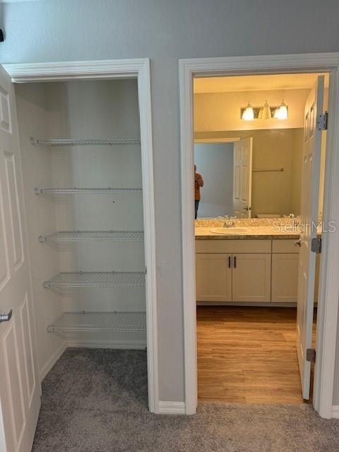 В аренду: $1,995 (3 спален, 2 ванн, 1713 Квадратных фут)