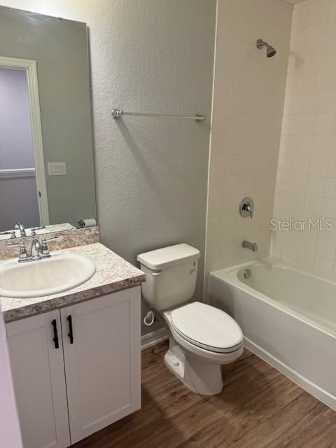 В аренду: $1,995 (3 спален, 2 ванн, 1713 Квадратных фут)