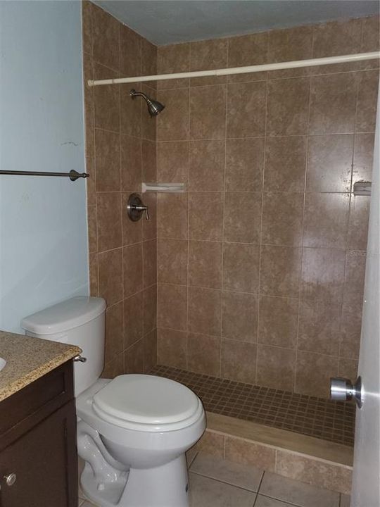 В аренду: $1,200 (2 спален, 1 ванн, 700 Квадратных фут)