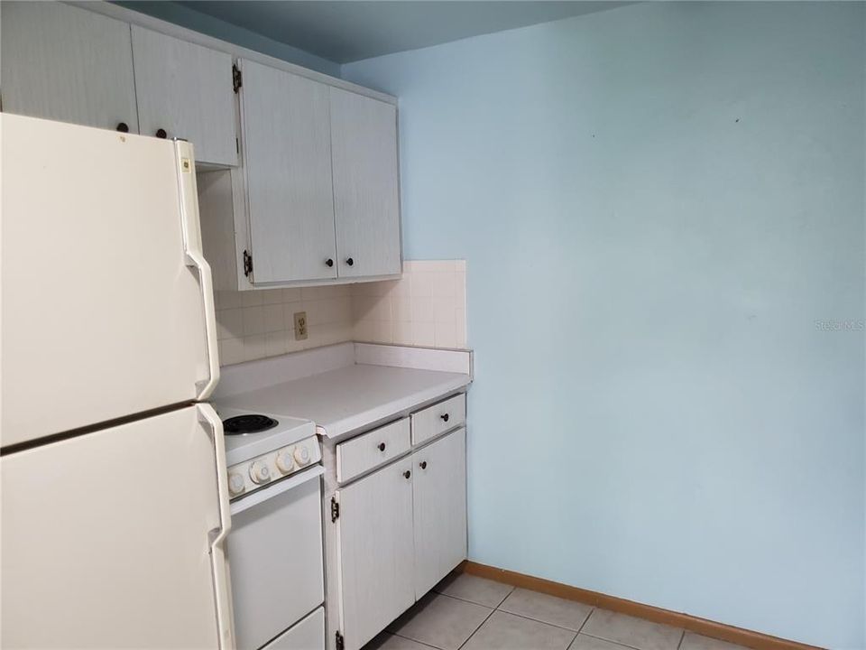В аренду: $1,200 (2 спален, 1 ванн, 700 Квадратных фут)