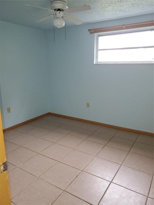 В аренду: $1,200 (2 спален, 1 ванн, 700 Квадратных фут)