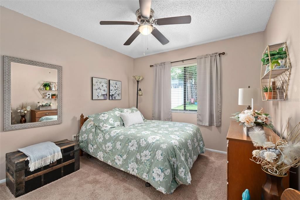 Active With Contract: $384,900 (3 beds, 2 baths, 1529 Square Feet)