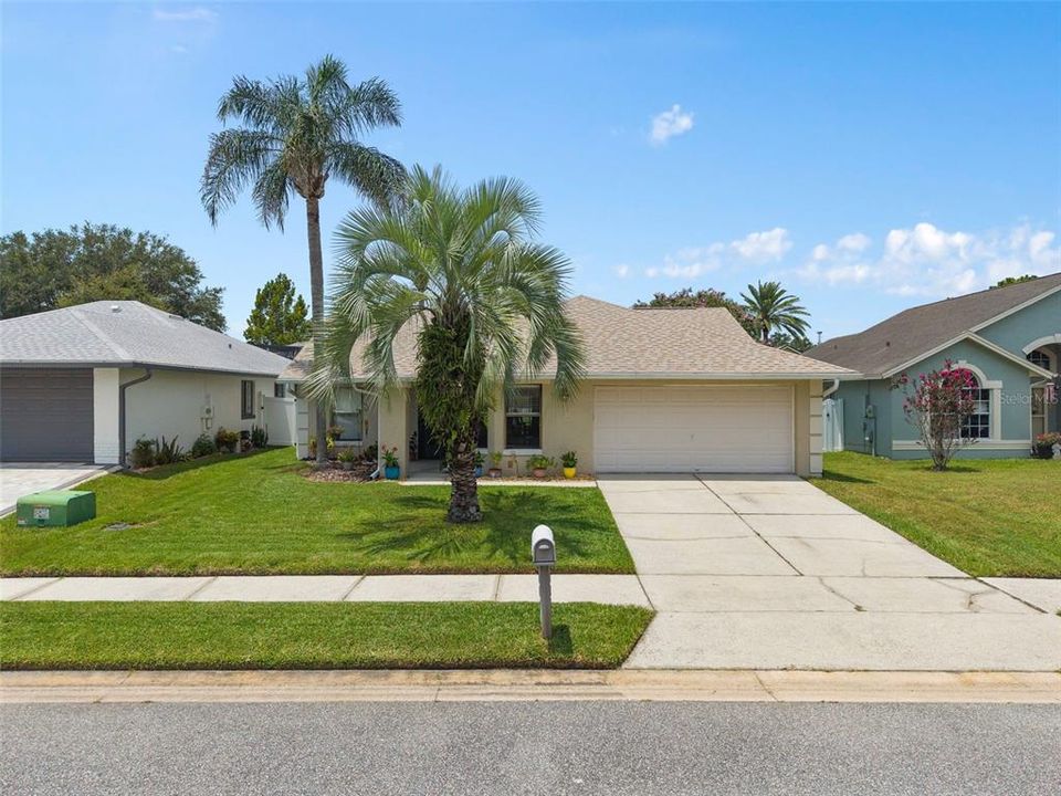 Active With Contract: $384,900 (3 beds, 2 baths, 1529 Square Feet)