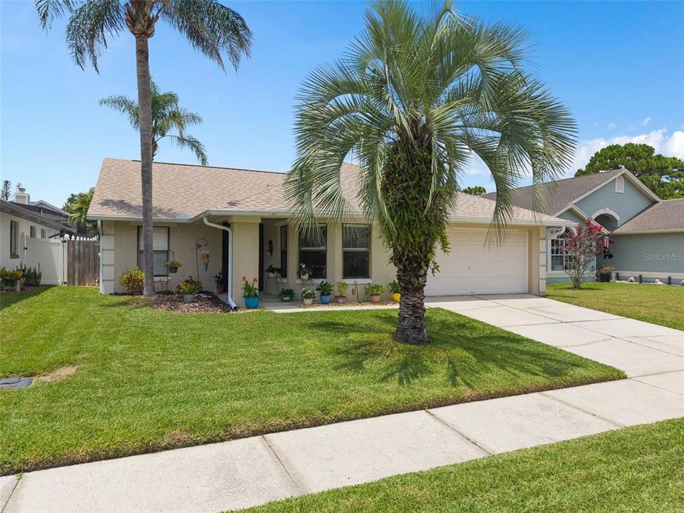 Active With Contract: $384,900 (3 beds, 2 baths, 1529 Square Feet)