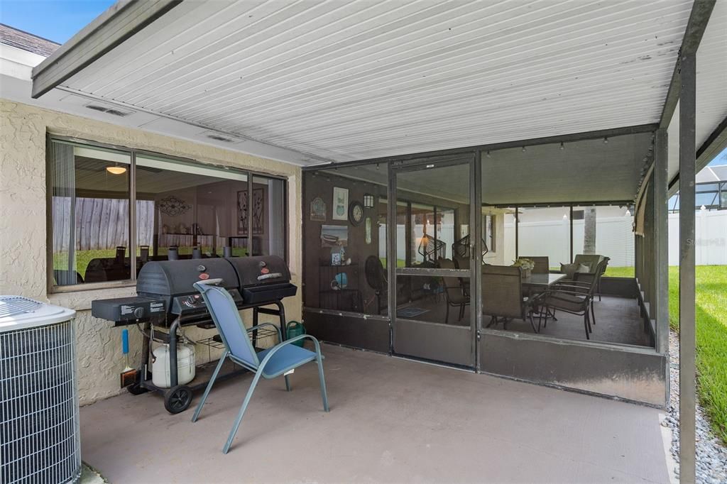 Active With Contract: $384,900 (3 beds, 2 baths, 1529 Square Feet)