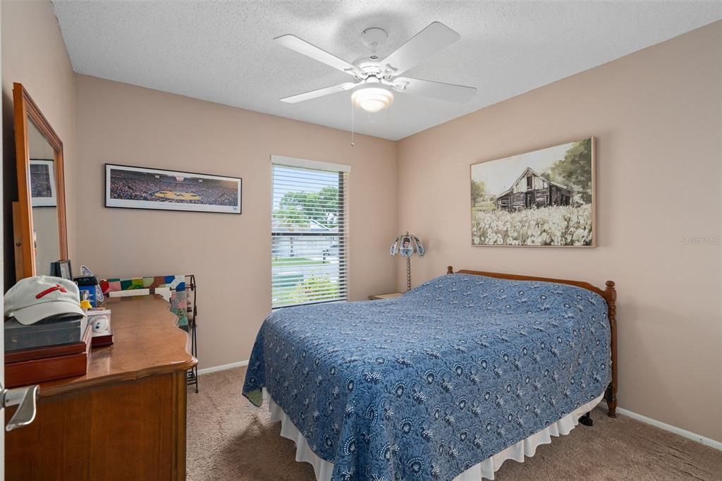 Active With Contract: $384,900 (3 beds, 2 baths, 1529 Square Feet)