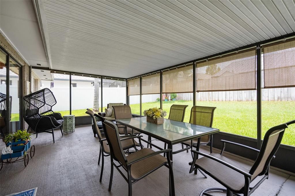 Active With Contract: $384,900 (3 beds, 2 baths, 1529 Square Feet)