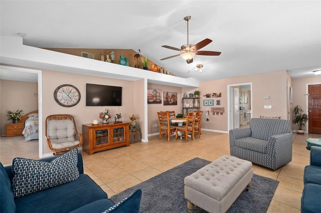 Active With Contract: $384,900 (3 beds, 2 baths, 1529 Square Feet)