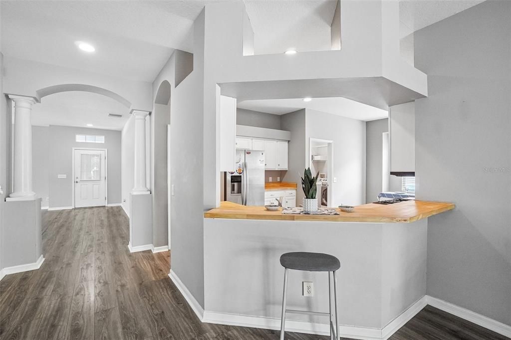 En Renta: $2,799 (4 camas, 2 baños, 2229 Pies cuadrados)