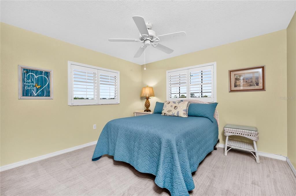 For Sale: $350,000 (3 beds, 2 baths, 1793 Square Feet)