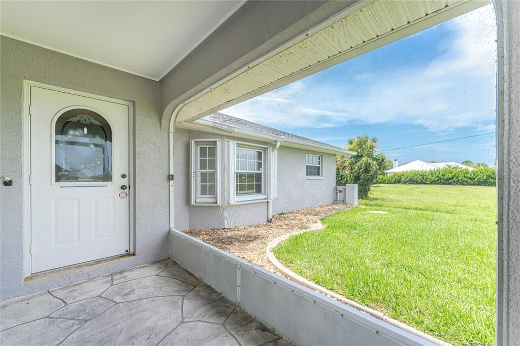 For Sale: $350,000 (3 beds, 2 baths, 1793 Square Feet)