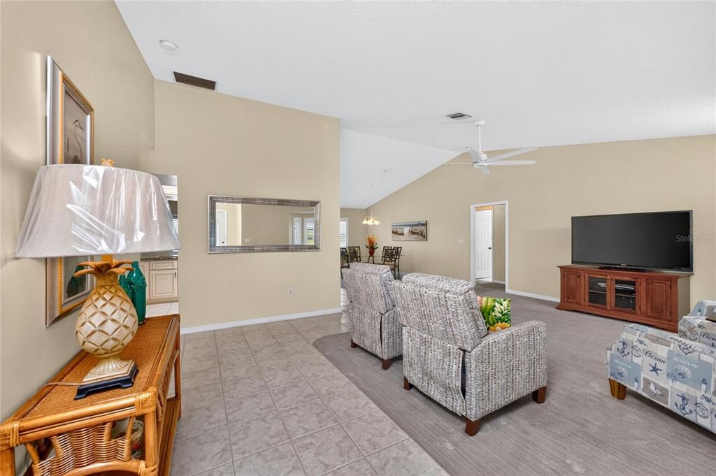For Sale: $350,000 (3 beds, 2 baths, 1793 Square Feet)