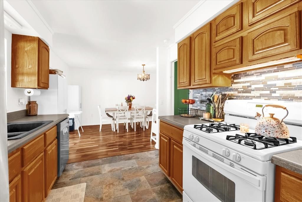 En Venta: $370,000 (3 camas, 2 baños, 1794 Pies cuadrados)