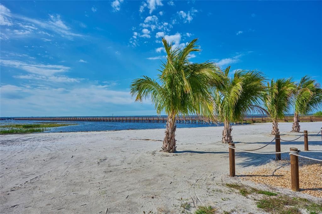 En Venta: $11,500 (0.50 acres)