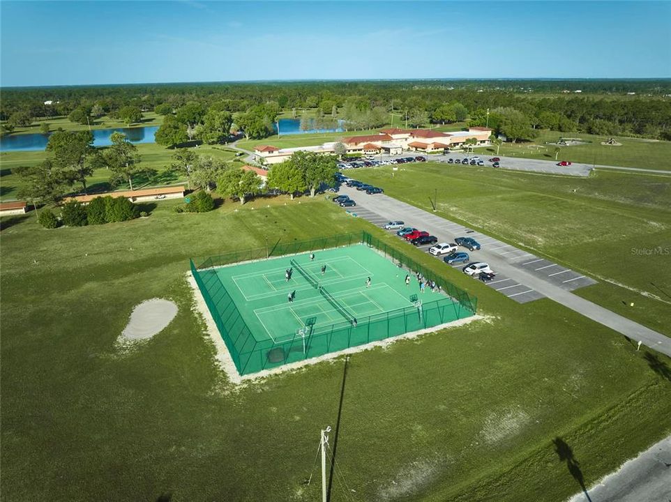 En Venta: $11,500 (0.50 acres)