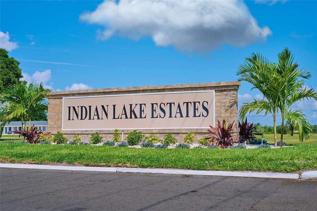 En Venta: $11,500 (0.50 acres)