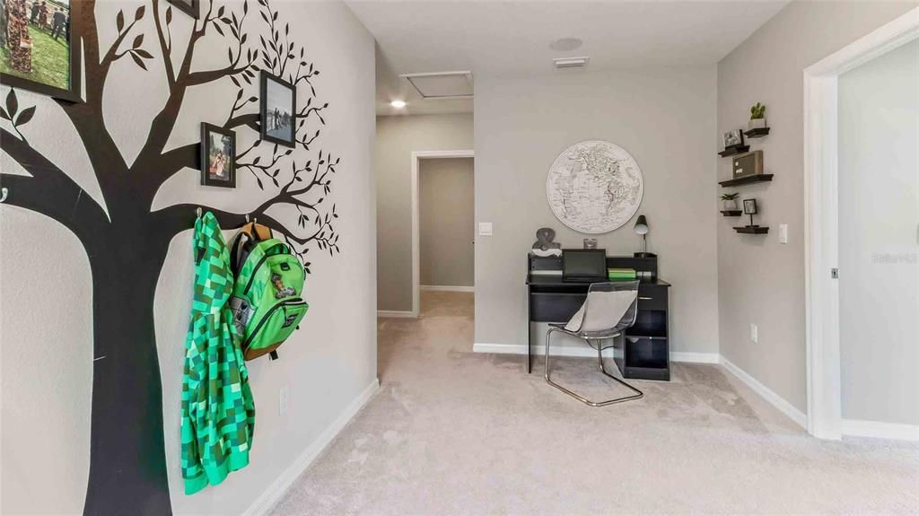 En Venta: $469,990 (5 camas, 3 baños, 2453 Pies cuadrados)
